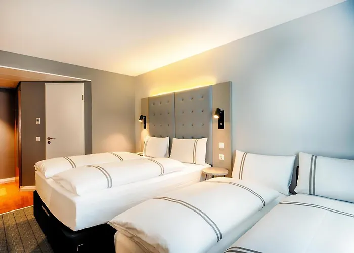 Premier Frankfurt Europaviertel Hotel 3*